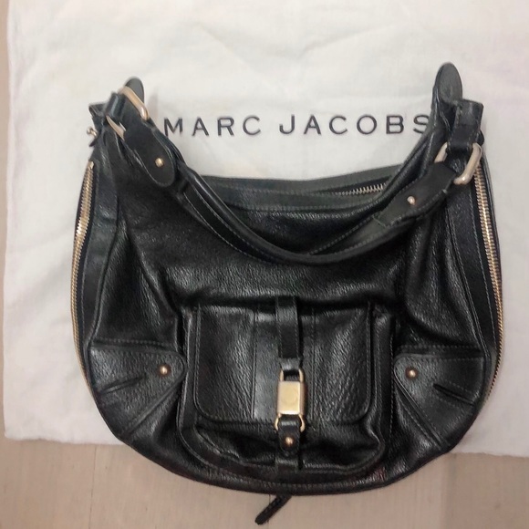 Black Marc Jacobs Bag with gold detail - Picture 2 of 6